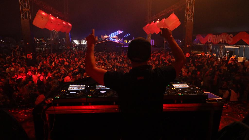 Druk Pinksterweekend; Nacht v Hengelo, VIOS,  Freshtival, Penninkskotten!